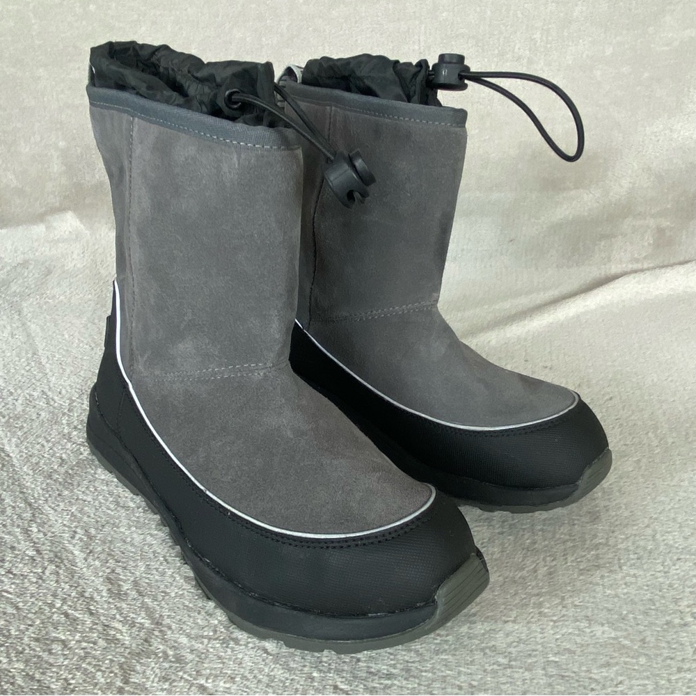 UGG Kirby Waterproof Boots Youth Kids Size 4‎ Gray Black Pull On Snow Winter